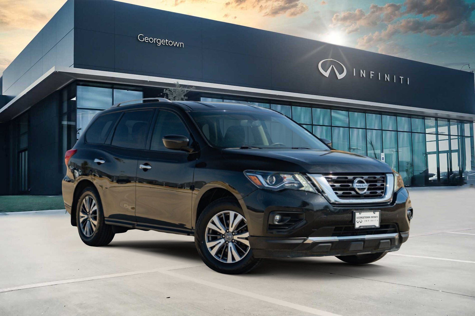 Used 2020 Nissan Pathfinder SV FWD image 1