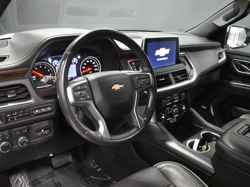 Used 2021 Chevrolet Tahoe Premier w/ Premium Package AWD/4WD image 4