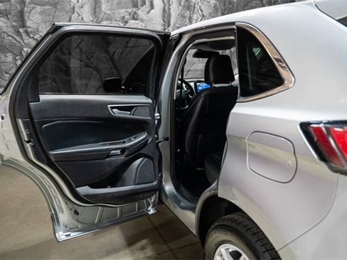 Used 2021 Ford Edge SEL image 11