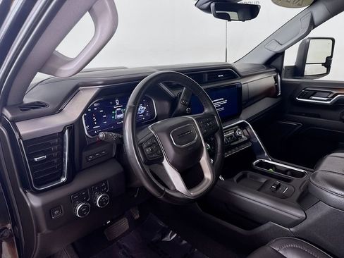 Used 2024 GMC Sierra 3500 Denali w/ Denali Reserve Package image 10