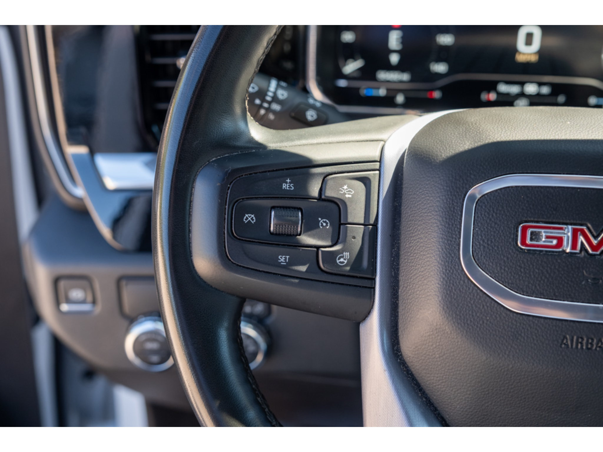 Used 2025 GMC Sierra 1500 SLT RWD image 18