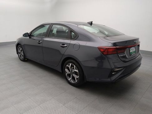 Used 2021 Kia Forte LXS FWD image 3