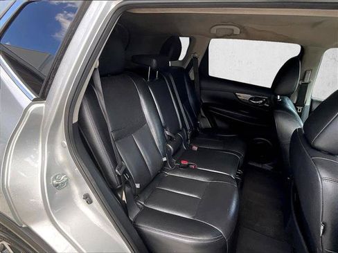 Used 2020 Nissan Rogue SL FWD image 25