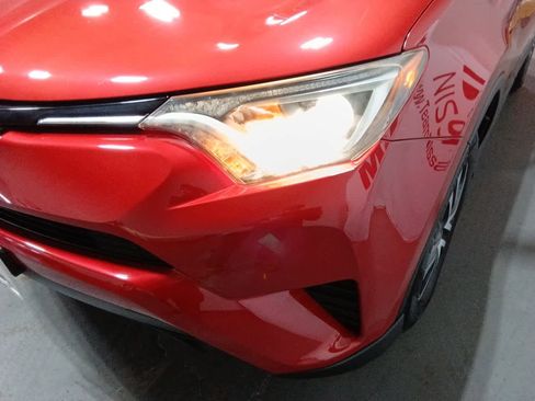 Used 2016 Toyota RAV4 LE image 29