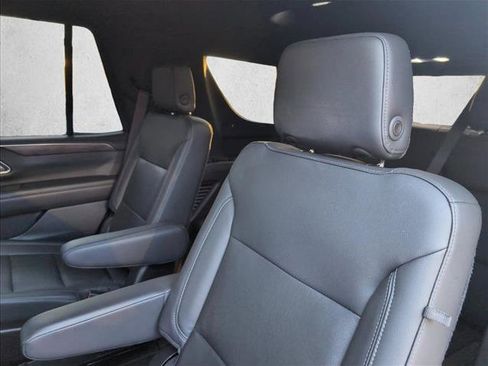 Used 2021 Chevrolet Tahoe Z71 w/ Z71 Signature Package image 18