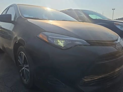 Used 2017 Toyota Corolla LE FWD image 1