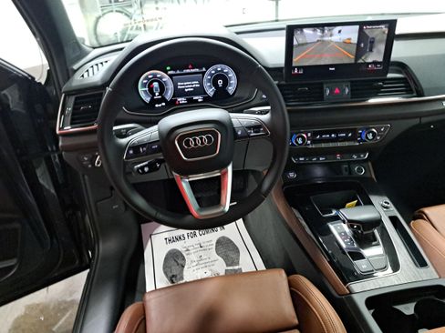 Used 2023 Audi Q5 e Premium Plus AWD/4WD image 16