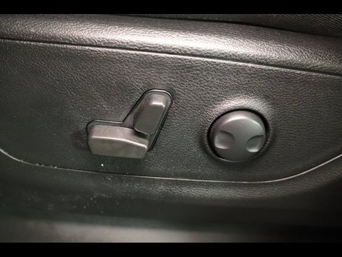 Used 2022 RAM 1500 Big Horn AWD/4WD image 6