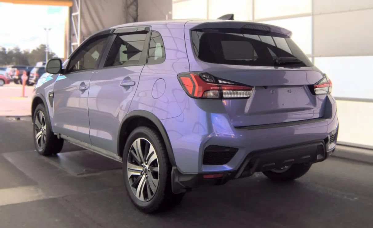 Used 2023 Mitsubishi Outlander Sport AWD image 4