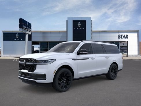 New 2026 Lincoln Navigator L Reserve w/ Jet Appearance Package AWD/4WD image 1