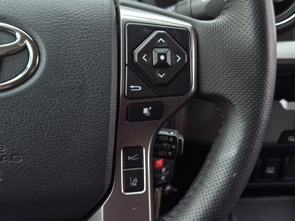 Used 2018 Toyota Tacoma SR5 RWD image 20