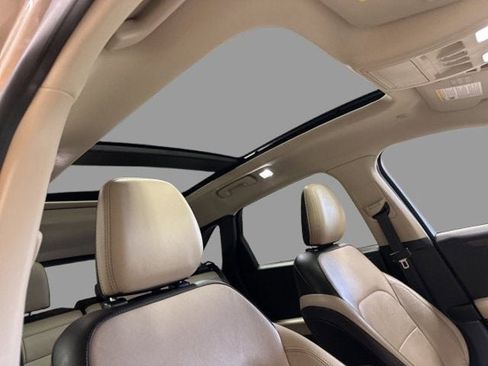 Certified 2020 Ford Escape Titanium image 13