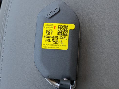 New 2026 Kia Carnival LXS image 36