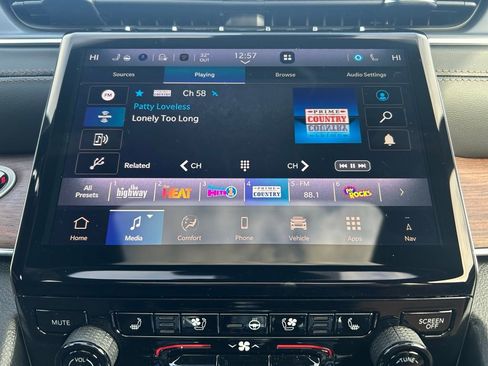 New 2025 Jeep Grand Cherokee L Summit image 13