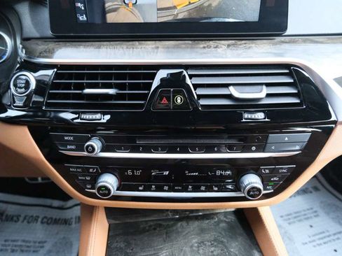 Used 2017 BMW 540i xDrive image 30