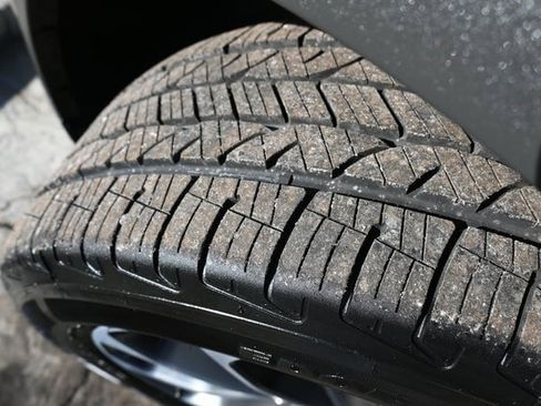 Used 2023 Lincoln Nautilus Reserve w/ Equipment Group 201A image 9