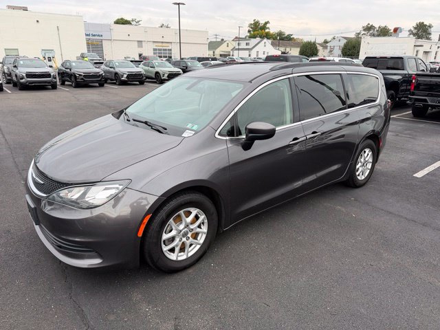 Used 2020 Chrysler Voyager Lxi FWD image 4