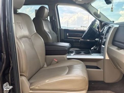 Used 2010 Dodge Ram 2500 Truck Laramie w/ Cold Weather Pkg AWD/4WD image 13