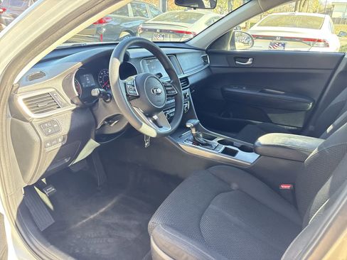 Used 2019 Kia Optima LX image 2