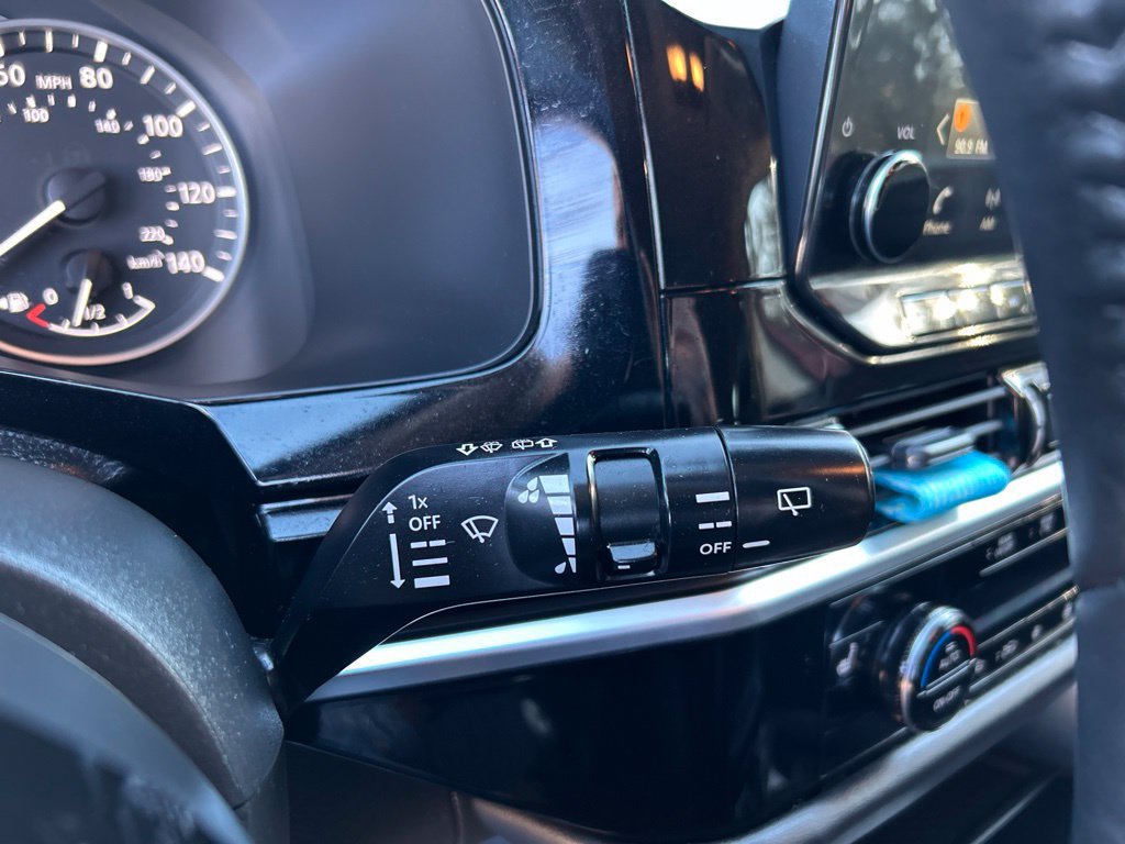 Used 2025 Nissan Pathfinder SL FWD image 20