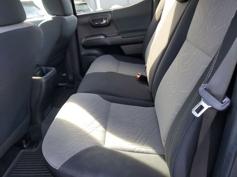 Used 2023 Toyota Tacoma TRD Sport image 13