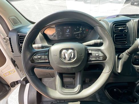 Used 2024 RAM ProMaster 2500 w/ Convenience Group image 17