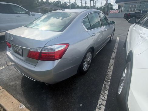Used 2015 Honda Accord EX-L image 2