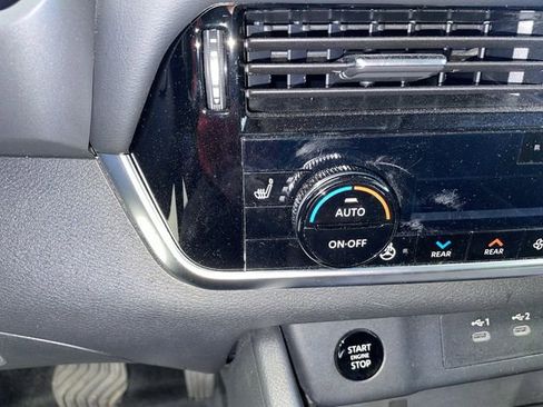 Certified 2025 Nissan Rogue SL w/ SL Premium Package image 32