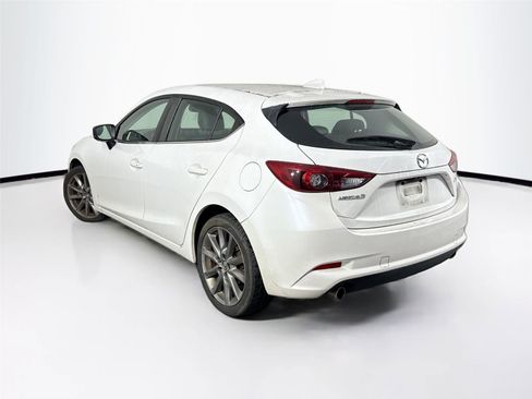 Used 2018 MAZDA MAZDA3 Grand Touring w/ Premium Equipment Package image 8