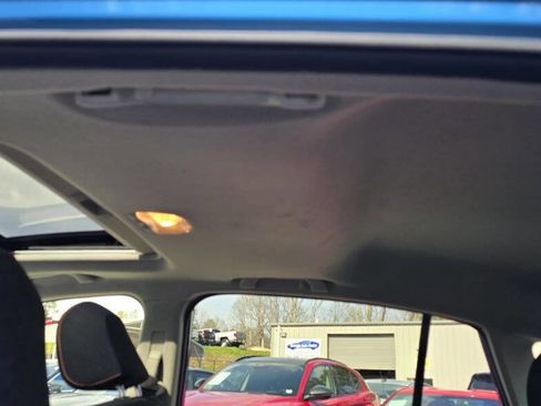 Used 2016 Subaru Crosstrek 2.0i Premium w/ Moonroof Package image 20