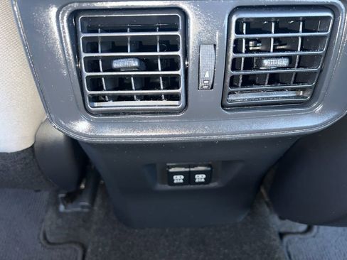 Used 2019 Toyota RAV4 XLE image 29