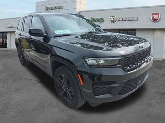 Used 2024 Jeep Grand Cherokee Altitude AWD/4WD video 2