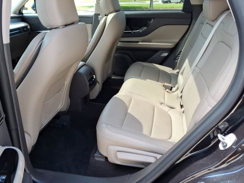 Certified 2022 Lincoln Corsair AWD w/ Premium Package image 26