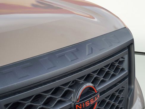 Used 2024 Nissan Titan PRO-4X w/ Pro-4x Utility Package image 4