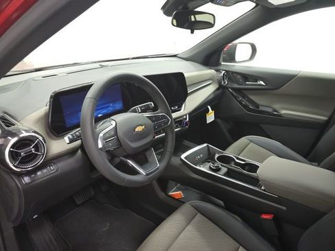 New 2026 Chevrolet Equinox LT w/ Convenience Package II image 9