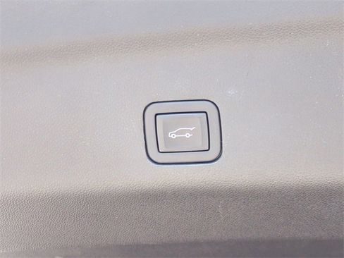 Certified 2024 Chevrolet Tahoe LT image 15