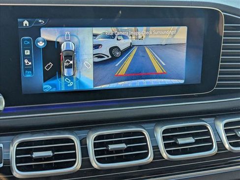 New 2026 Mercedes-Benz GLS 580 4MATIC image 12