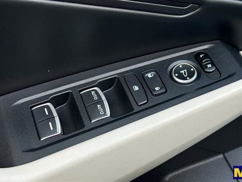 Used 2023 Honda Accord EX image 12