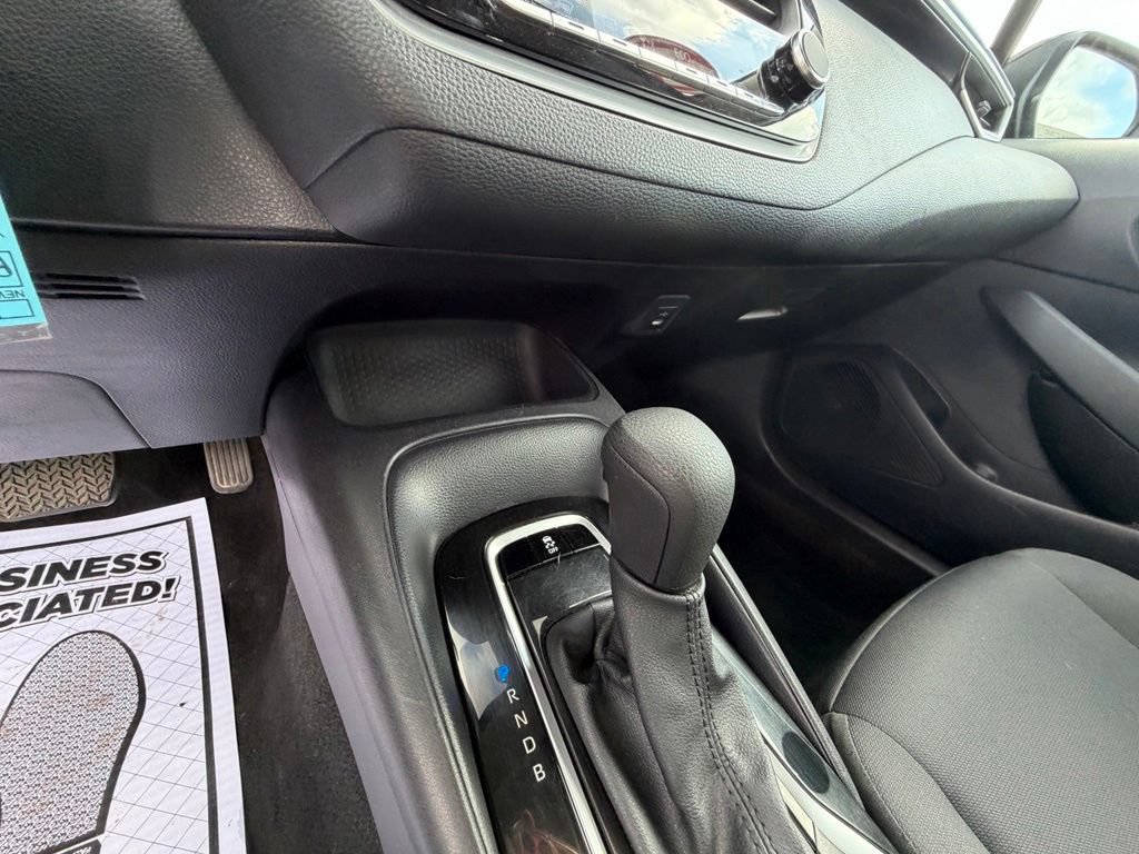 Used 2025 Toyota Corolla LE FWD image 21