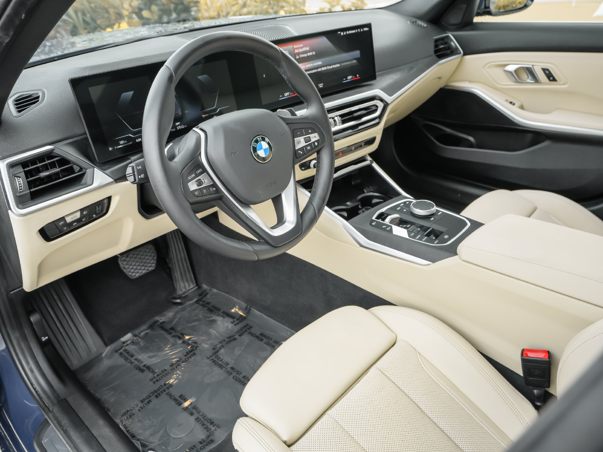 Used 2024 BMW 330i Sedan w/ Convenience Package RWD image 2