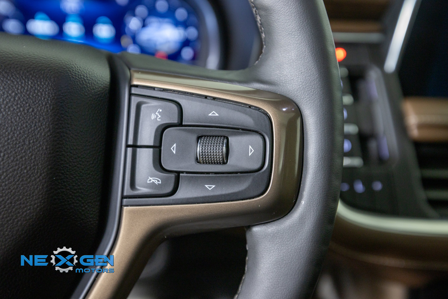 Used 2023 Chevrolet Tahoe High Country AWD/4WD image 16