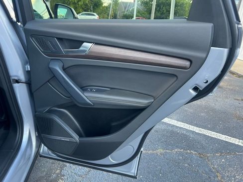 Used 2023 Audi Q5 2.0T Premium Plus w/ Premium Plus Package image 29