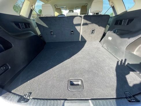 Used 2024 Ford Edge SE image 20