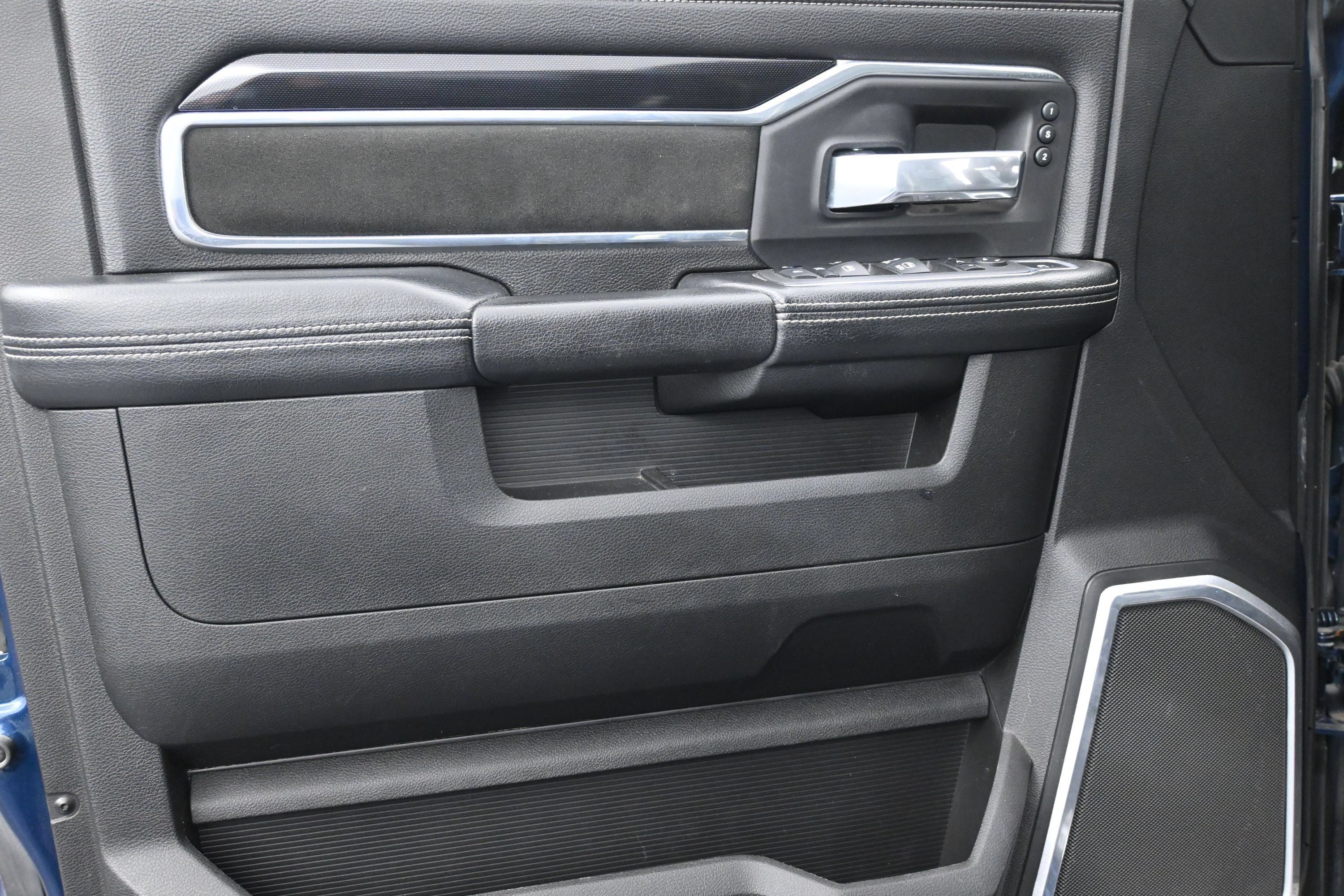 Used 2022 RAM 2500 Laramie AWD/4WD image 11