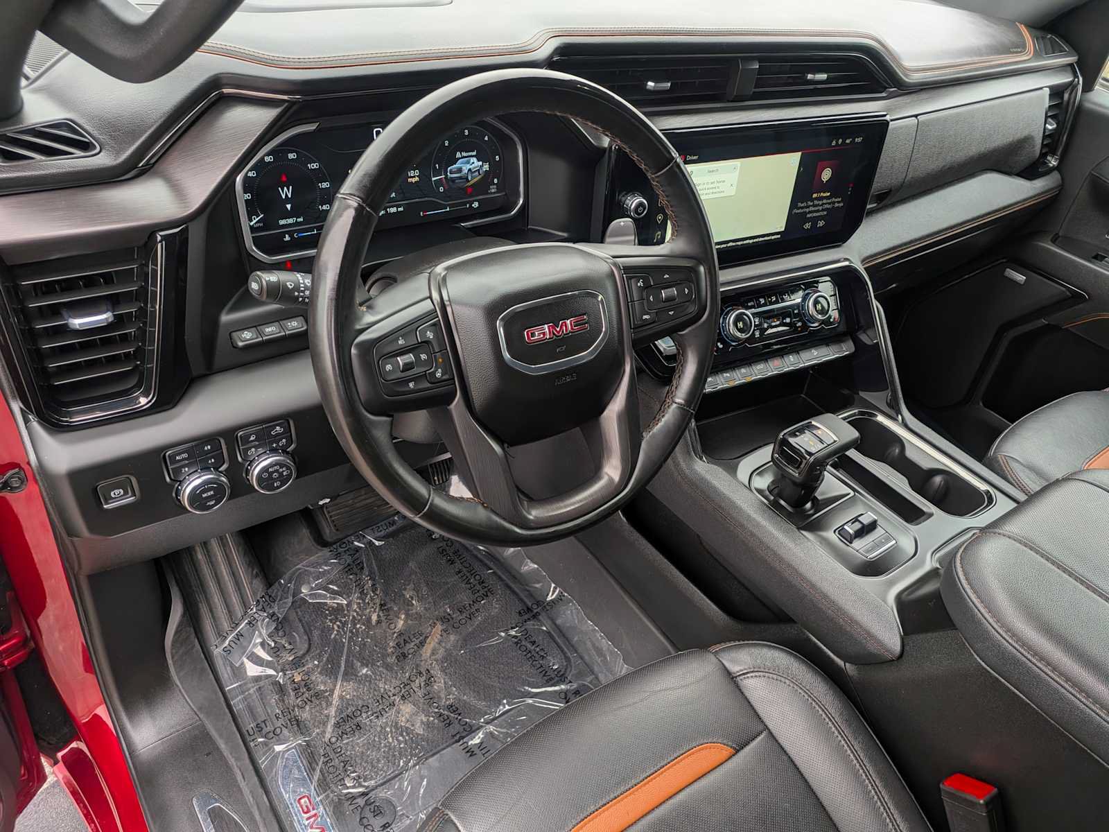 Used 2024 GMC Sierra 1500 AT4 w/ Technology Package AWD/4WD image 2