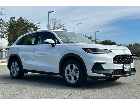 Certified 2023 Honda HR-V LX image 8