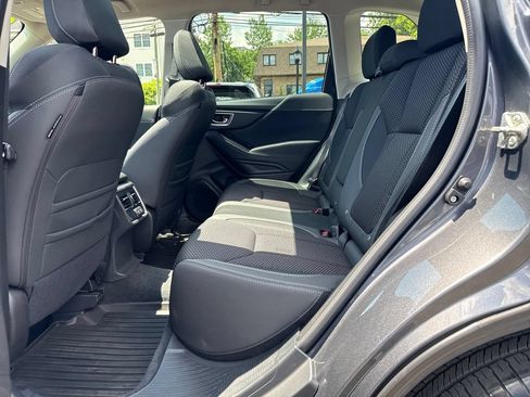 Used 2021 Subaru Forester Premium AWD/4WD image 25