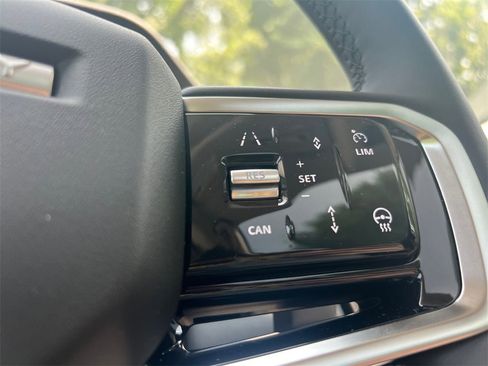 New 2025 Land Rover Discovery Sport S image 17