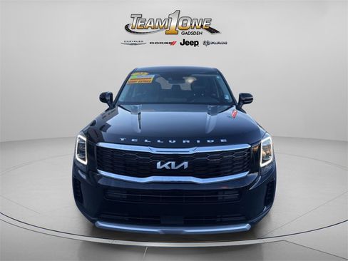 Used 2022 Kia Telluride LX image 2