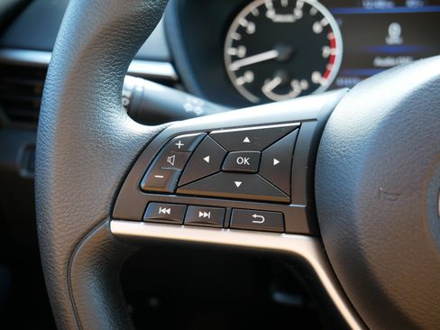 Used 2022 Nissan Altima 2.5 SV image 33